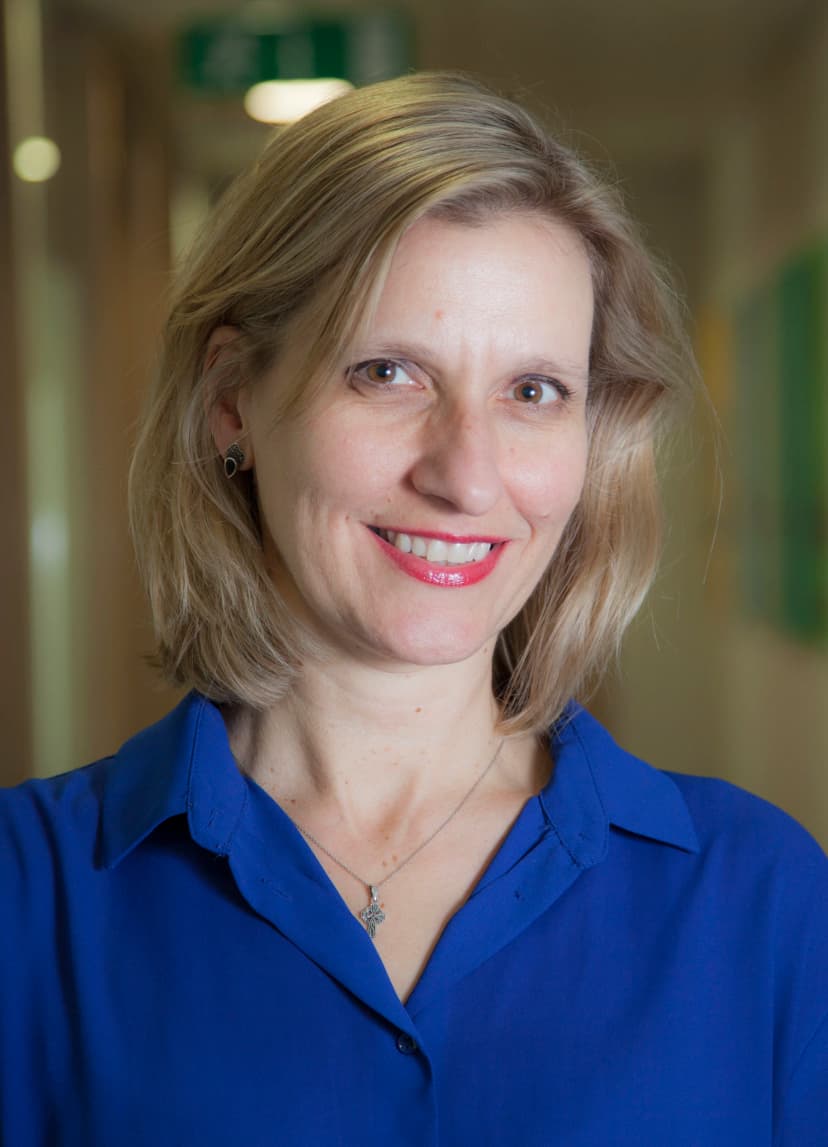 Wendy Betts headshot